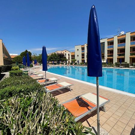 Villaggio Ai Ginepri - Agenzia Cocal Каорле Екстер'єр фото
