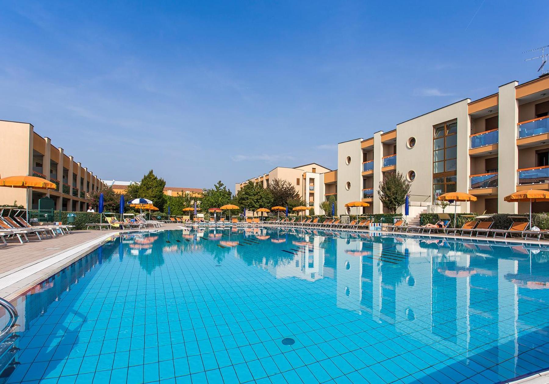 Villaggio Ai Ginepri - Agenzia Cocal Каорле Екстер'єр фото